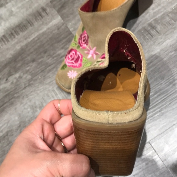 COPY - Rose embroidered chunky heeled mules - Picture 3 of 3